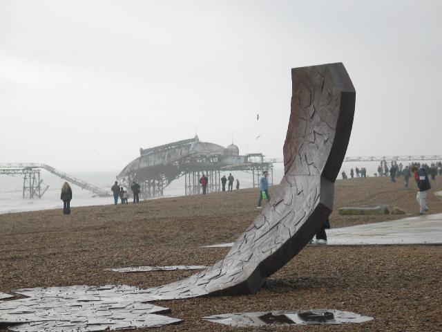 Collapse through the sculpture